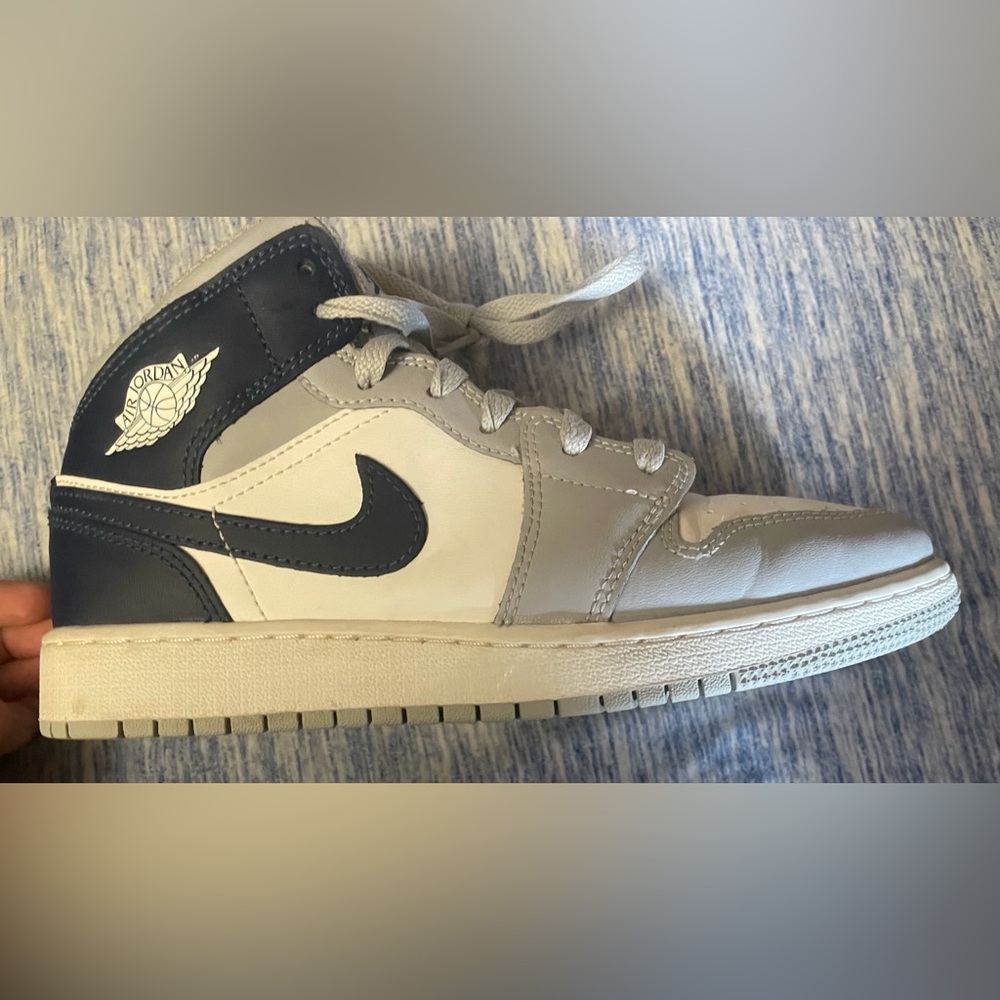 Air Jordan Youth Sneakers size 5